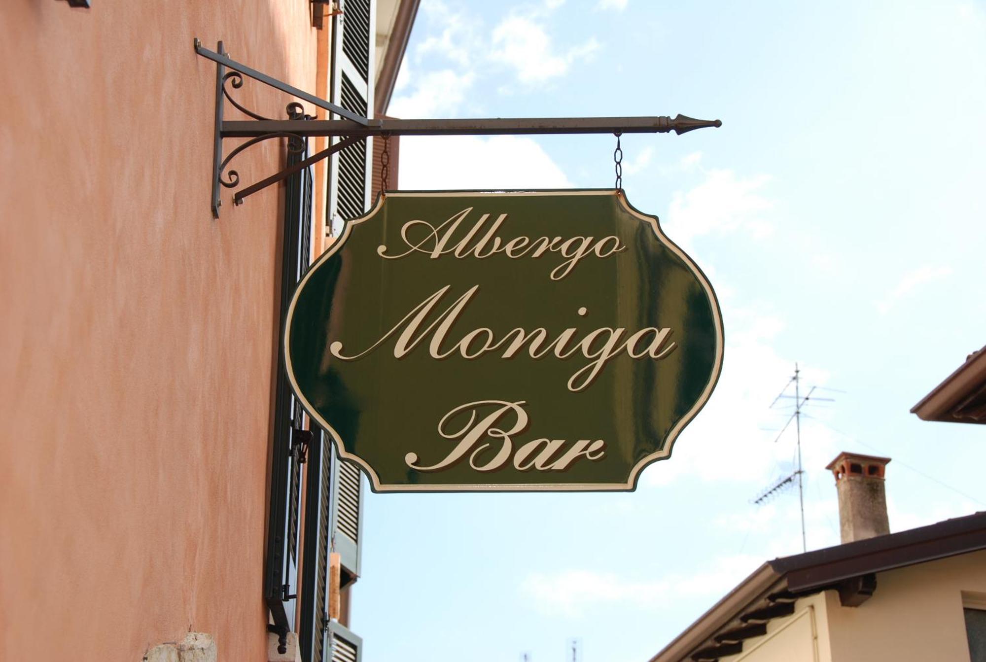 Hotel Moniga Десенцано дел Гарда Екстериор снимка