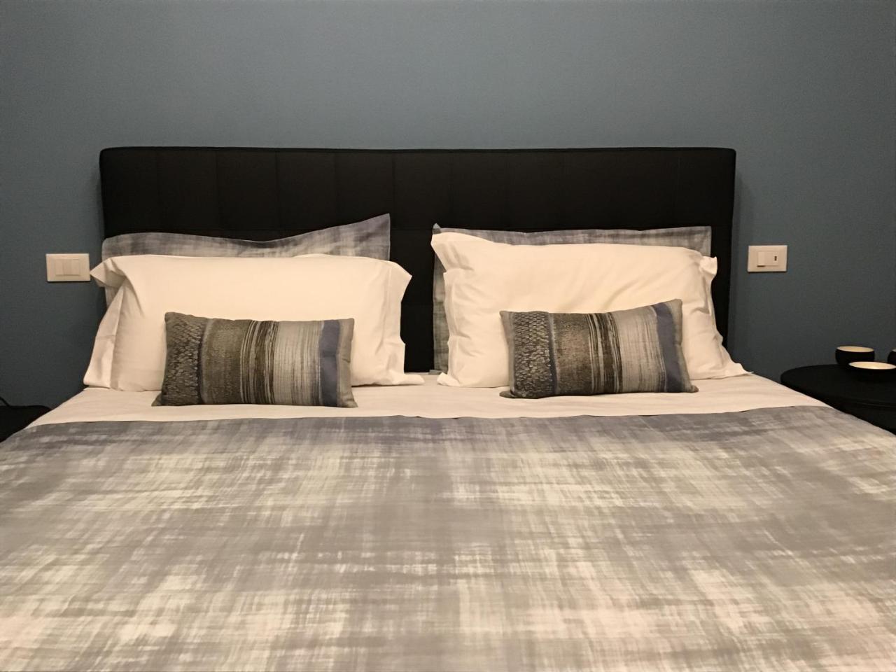 Hotel Moniga Десенцано дел Гарда Екстериор снимка